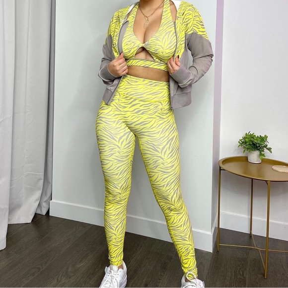 3 PIECE SET Noire Blanc Lamone Bombshell Scrunch Leggings Sports Bra Jacket XS S - Picture 4 of 14